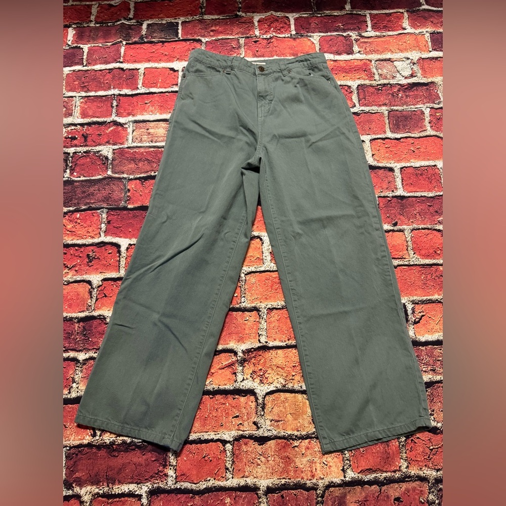 Style & Co. Green Wide Leg Pants Size 12 Item #PHK6815 Waist 32” Inseam 27”